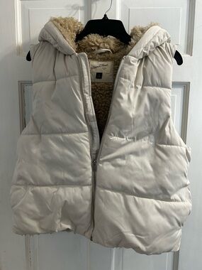 Universal Thread Cream Hooded Puffer Vest with Faux Sherpa